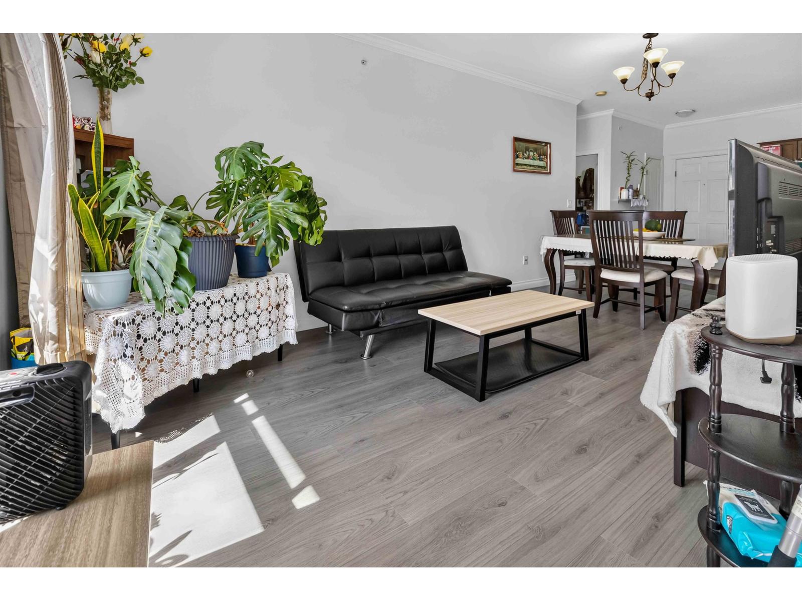 304 46053 CHILLIWACK CENTRAL ROAD|Chilliwack Proper South