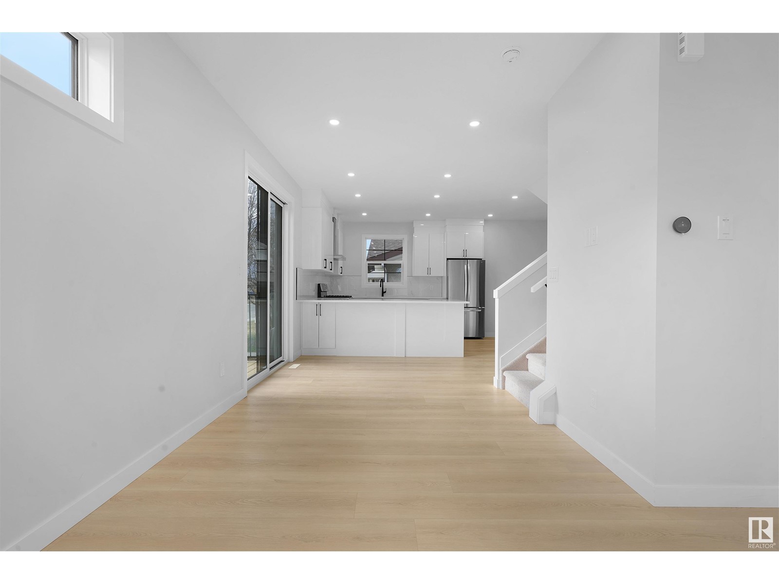 9842 155 St NW