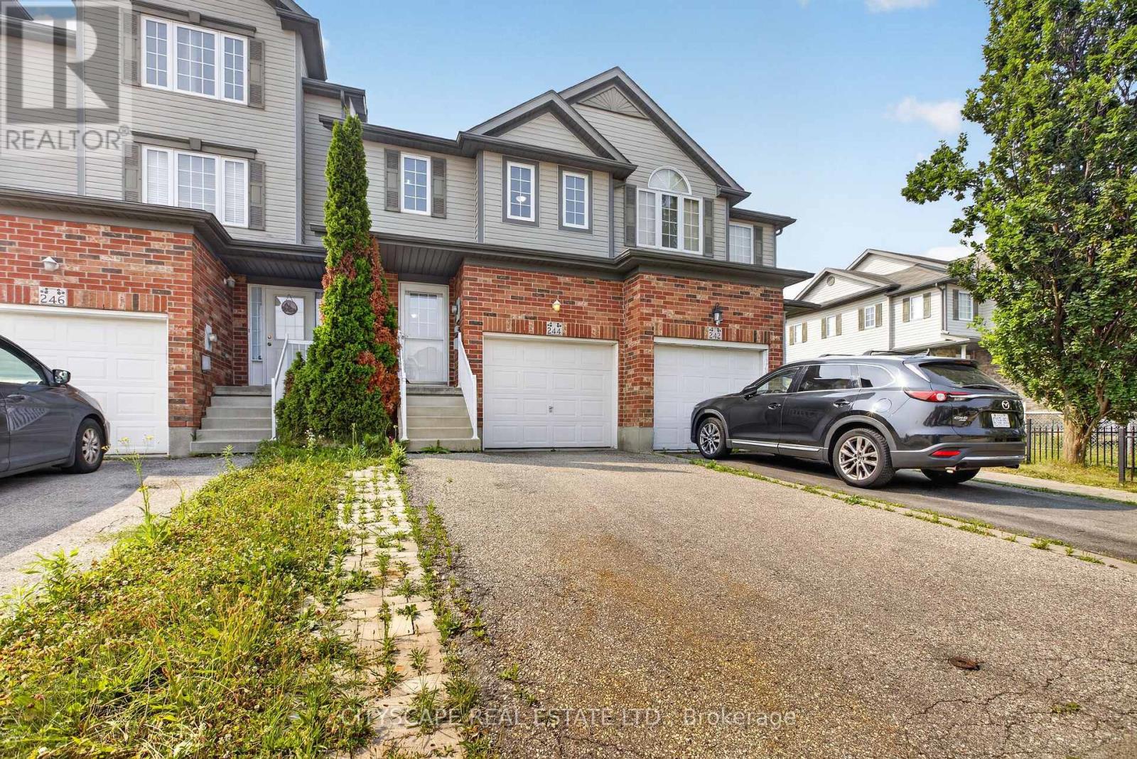 244 SOPHIA CRESCENT