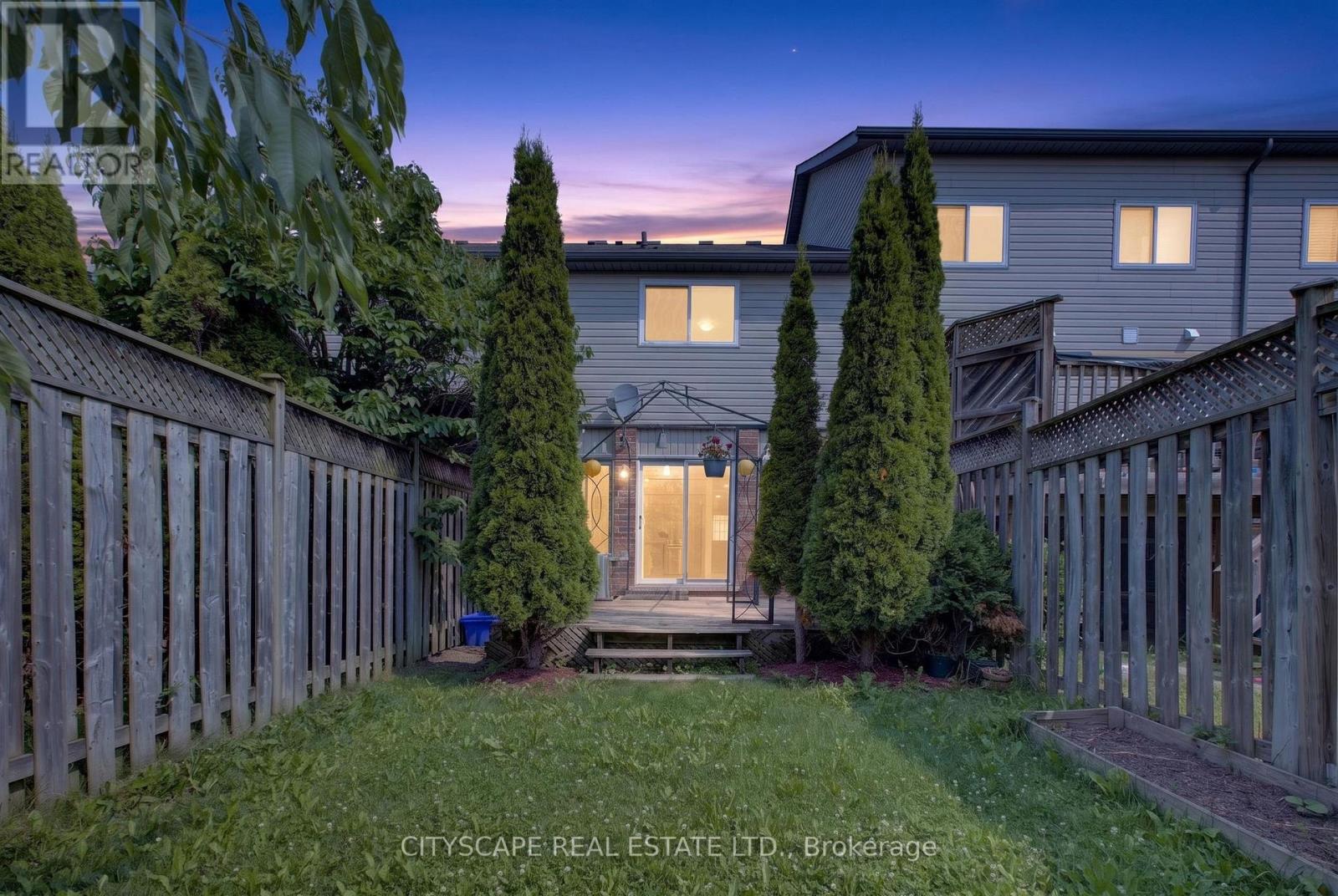 244 SOPHIA CRESCENT