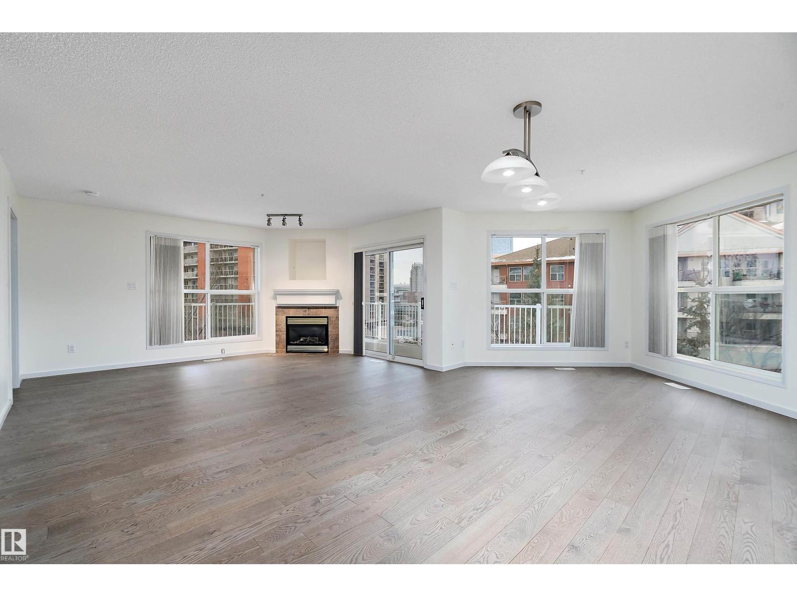 #409 10221 111 ST NW