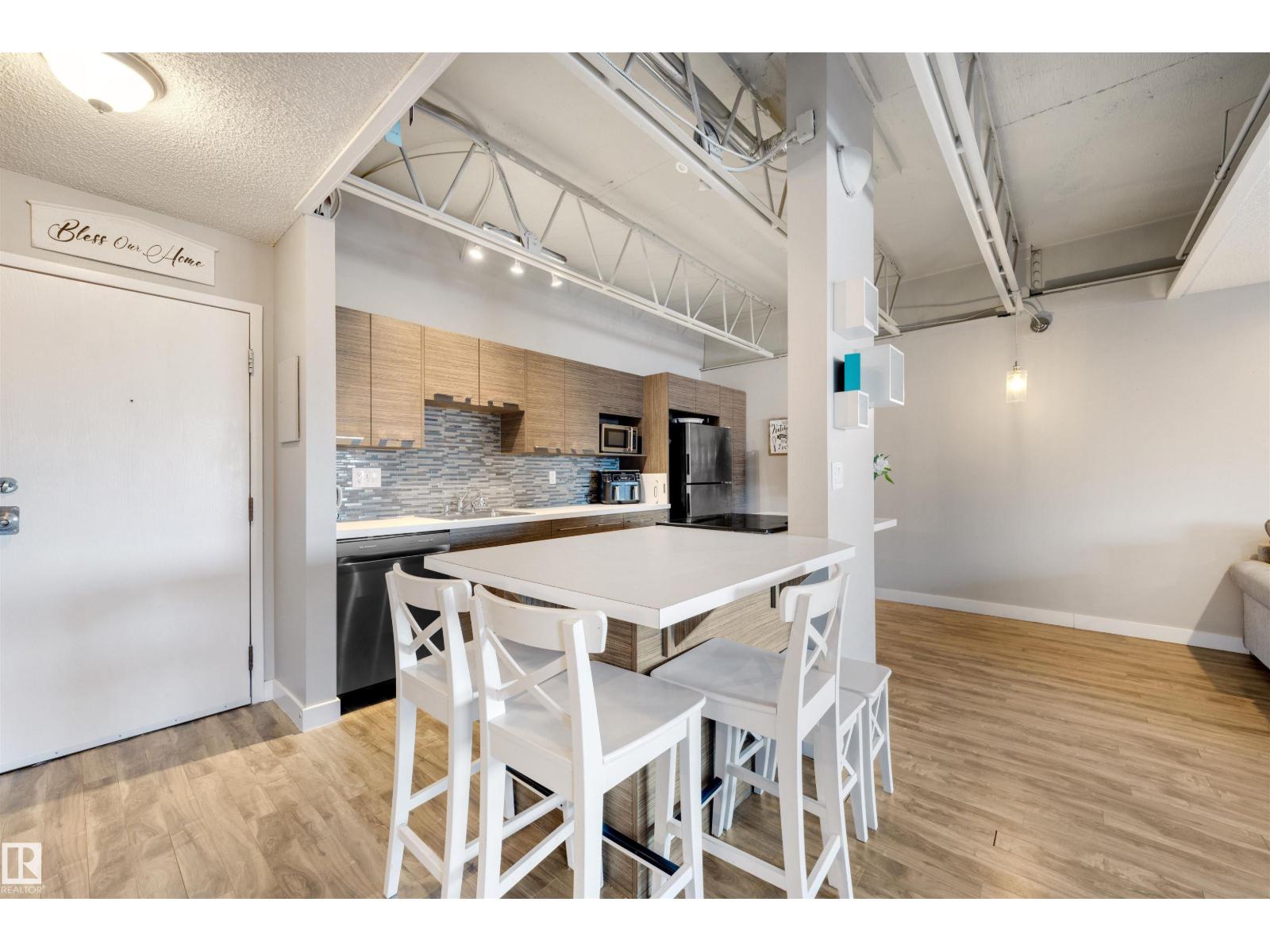 #310 5316 118 AV NW