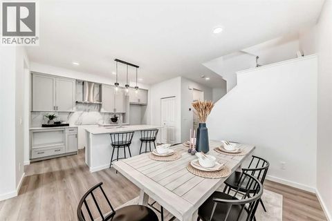 12 Starling Place NW Calgary AB T3P2V7