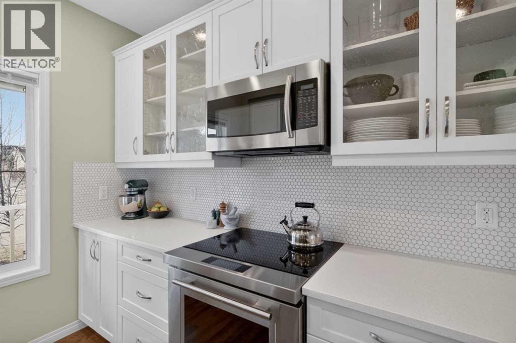 228 Mahogany Grove SE