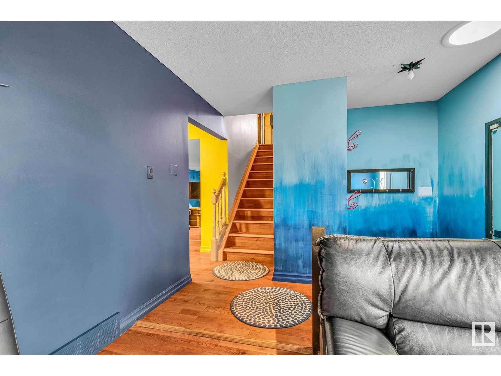 3018 110A ST NW
