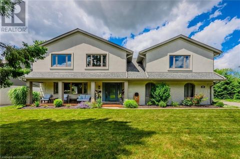301 SHAKESPEARE Drive Waterloo ON N2L2T9
