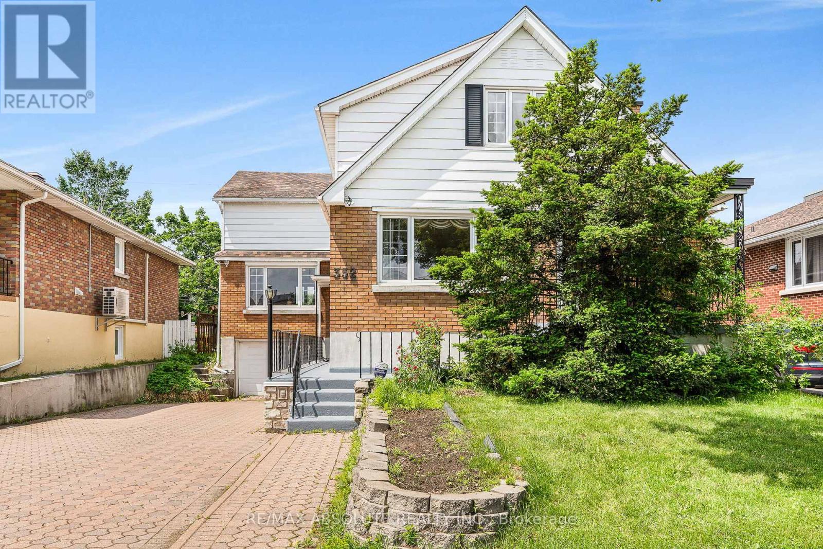 352 LACASSE AVENUE