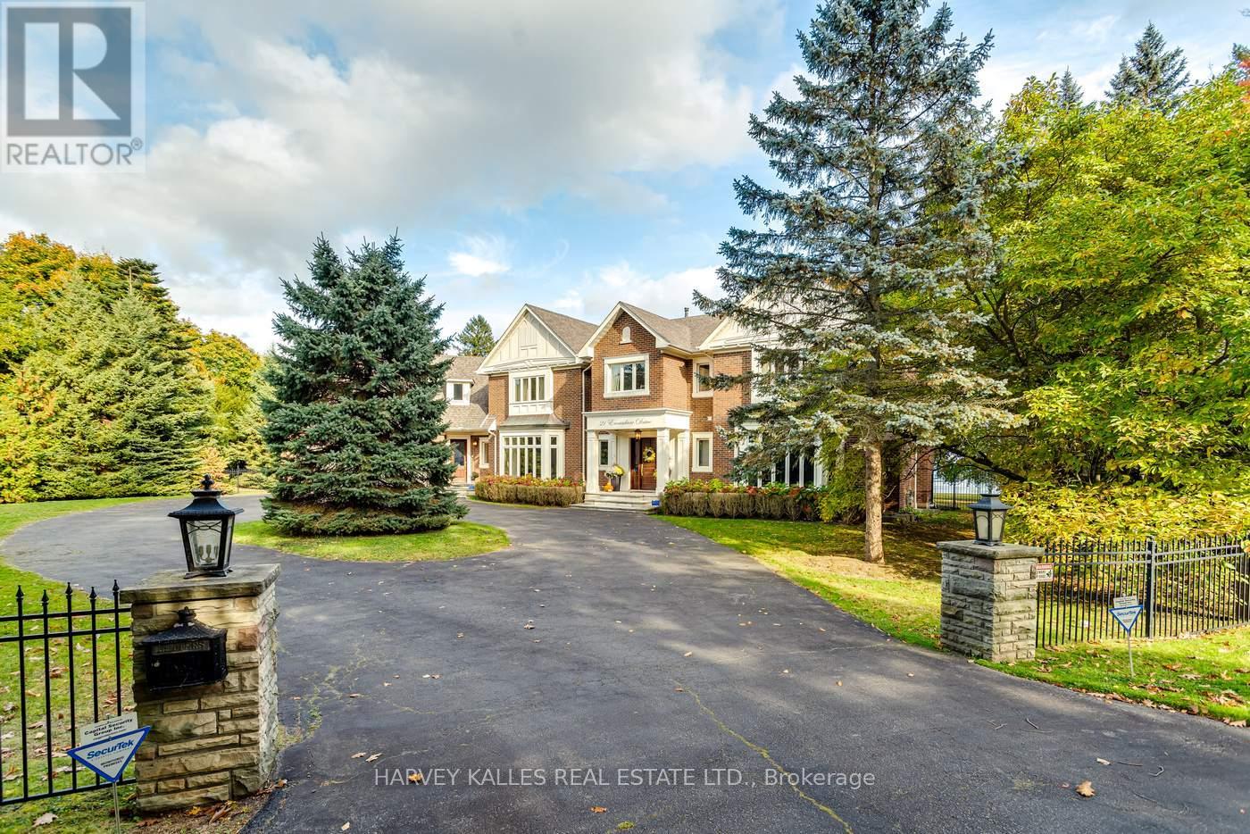 21 ENNISCLARE DRIVE