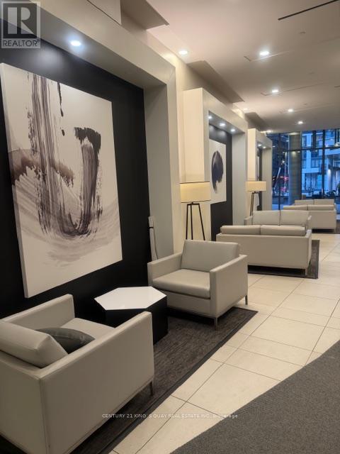 809 - 51 EAST LIBERTY STREET