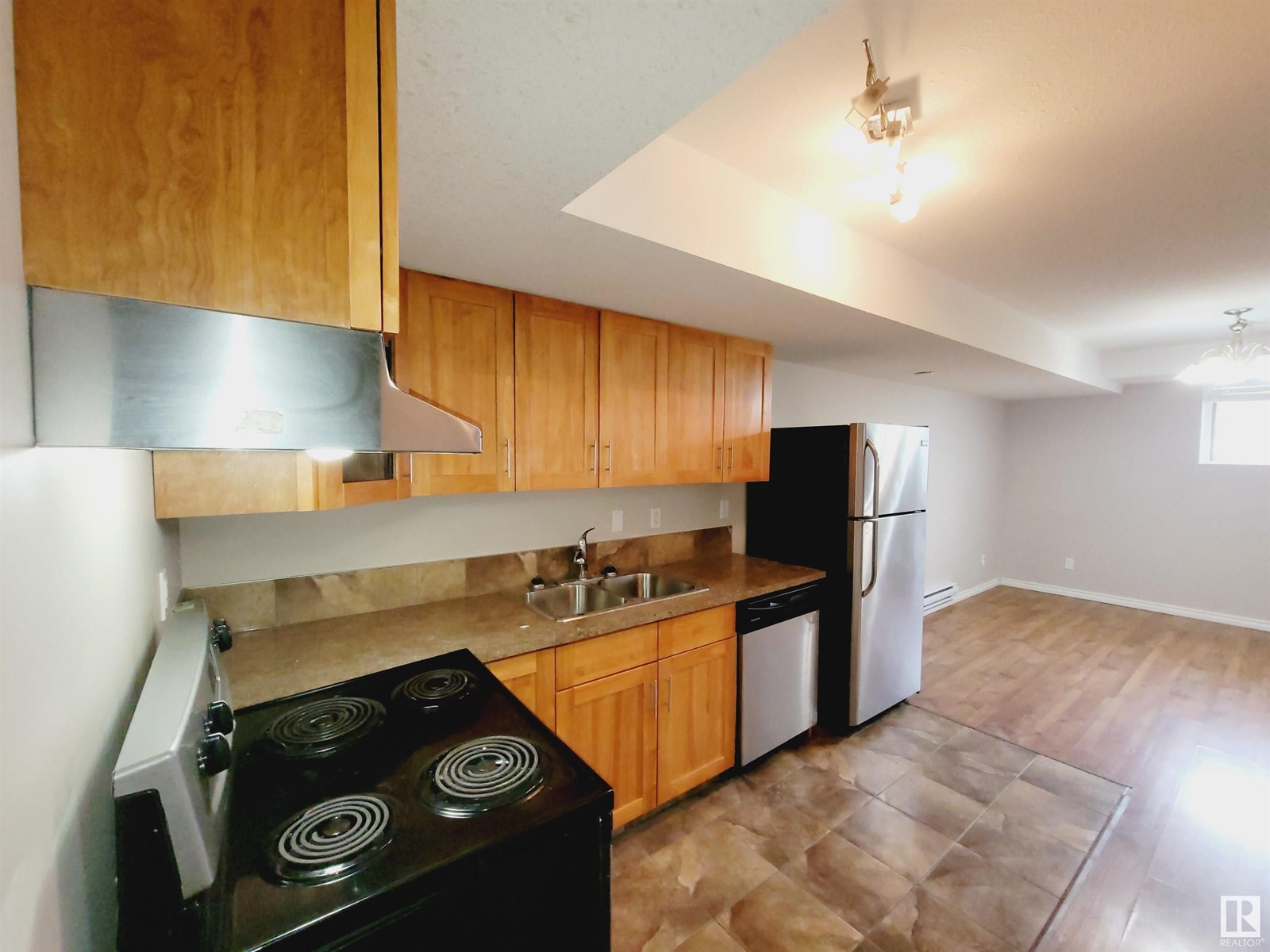 10333 162 ST NW