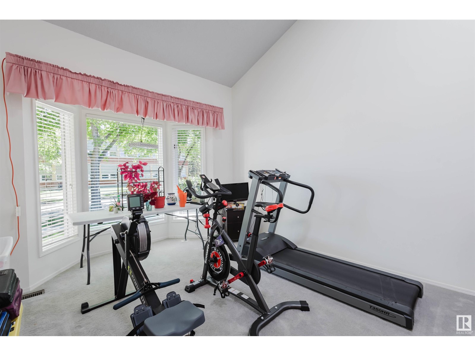 10414 138 ST NW
