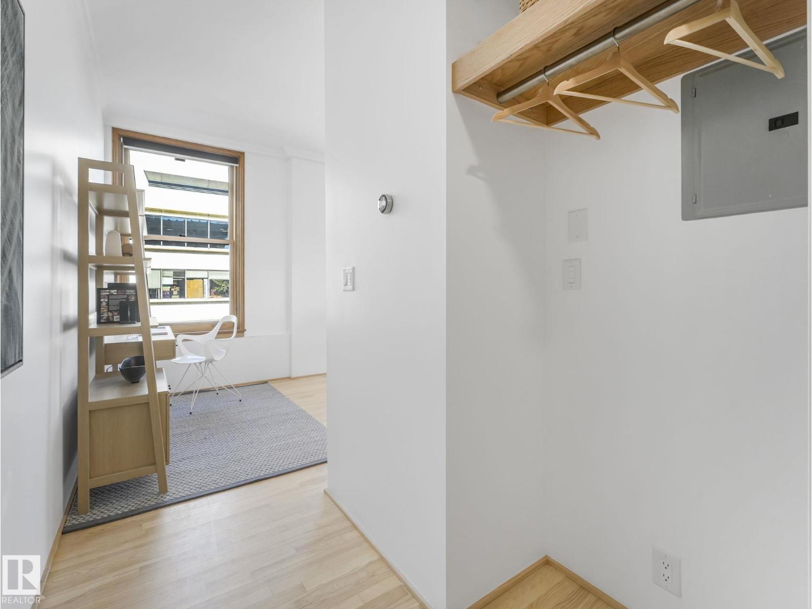 #807 10134 100 ST NW