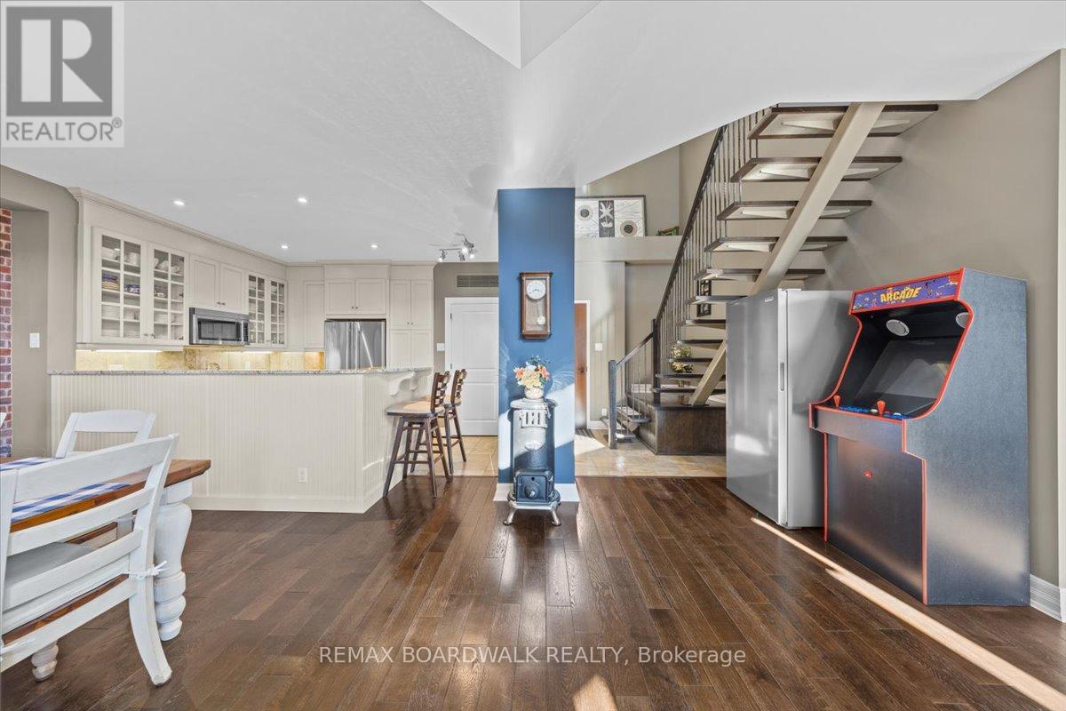 #PH804 - 320 MCLEOD STREET