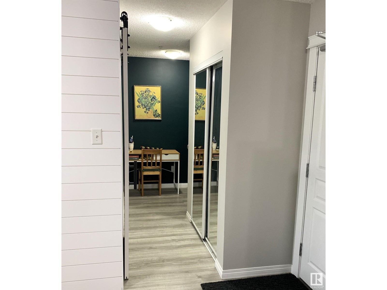 #118 309 CLAREVIEW STATION DR NW