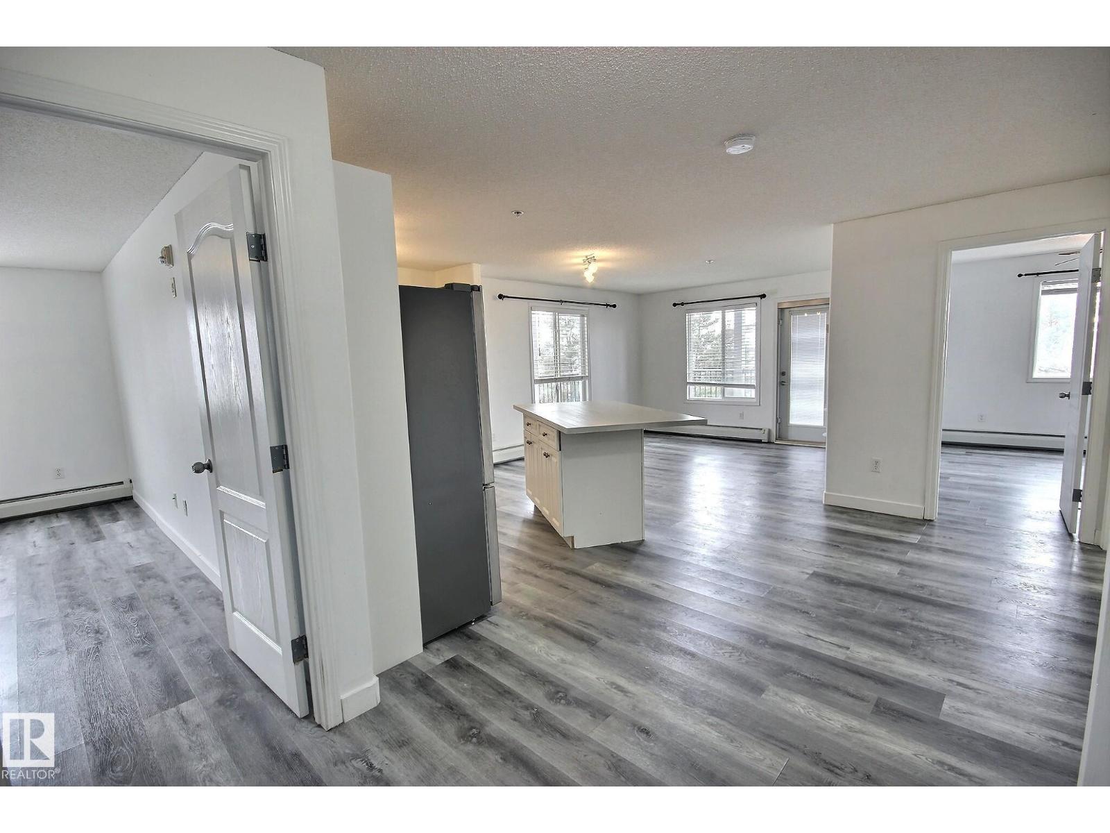 #222 111 EDWARDS DR SW