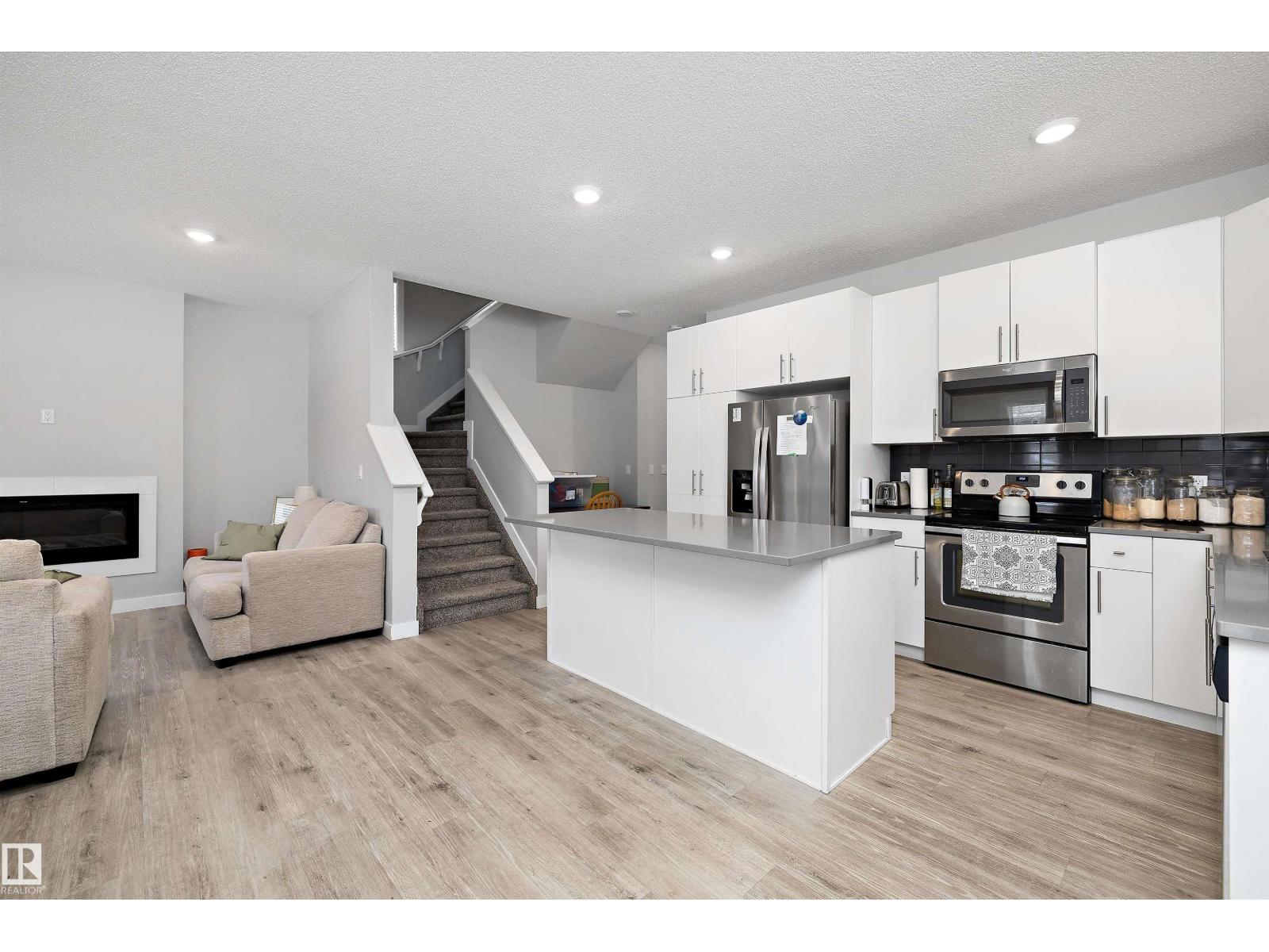 7419 106 ST NW