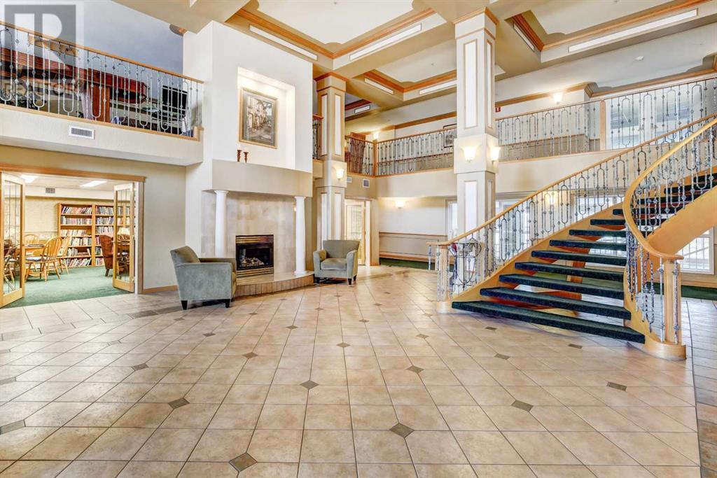228, 728 Country Hills Road NW