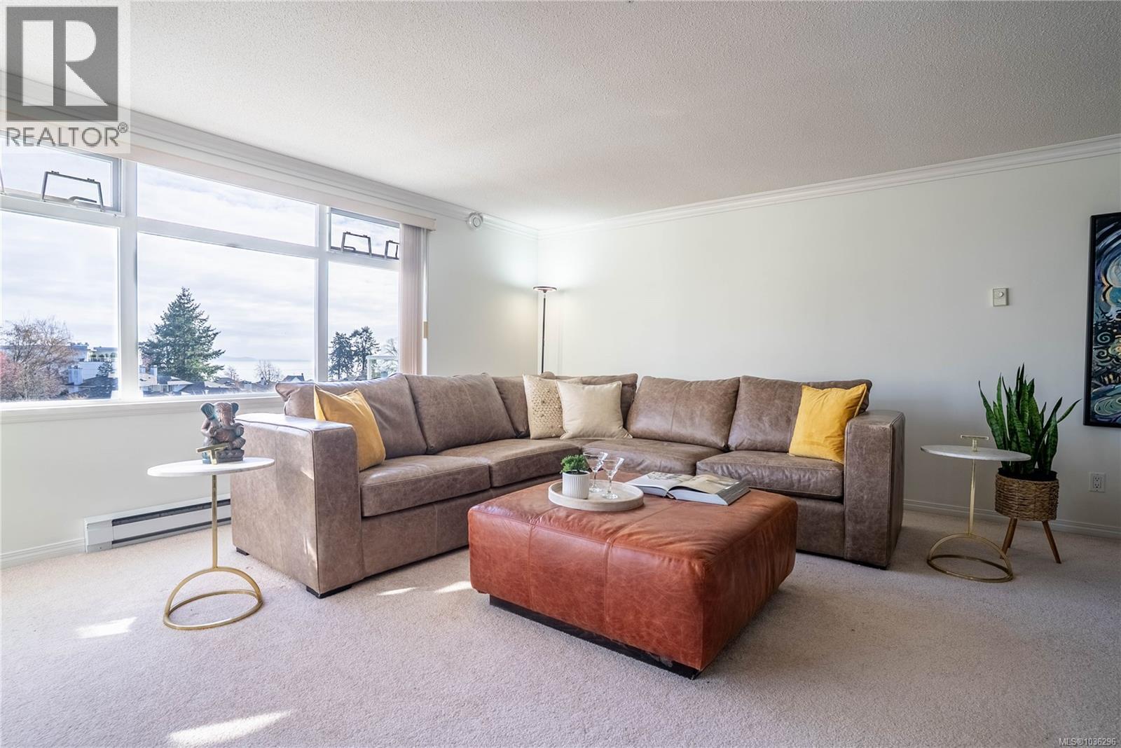 306 5110 Cordova Bay Rd