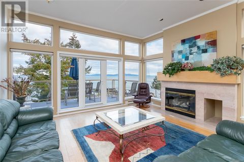 9 4771 Cordova Bay Rd Saanich BC V9Y2J7