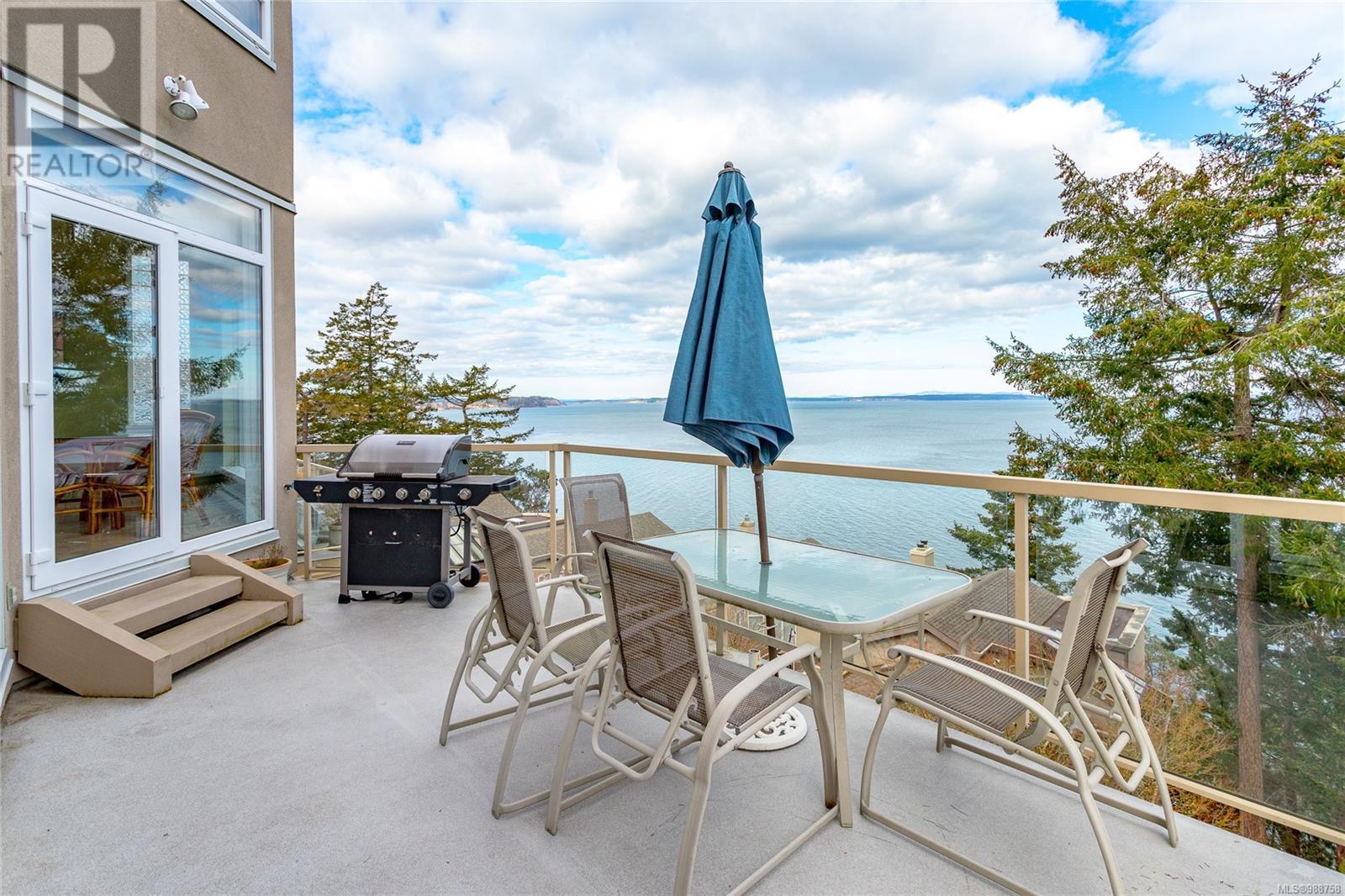 9 4771 Cordova Bay Rd