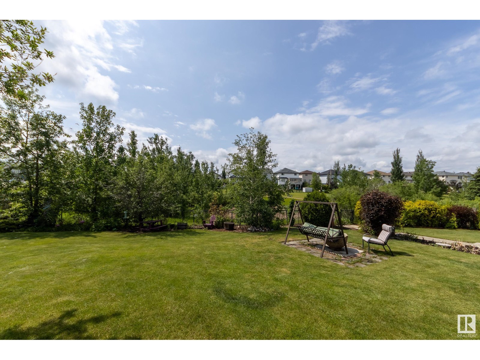 2810 32A ST NW NW
