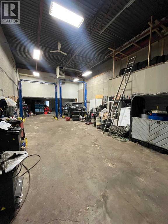 11, 2235 30 Avenue NE