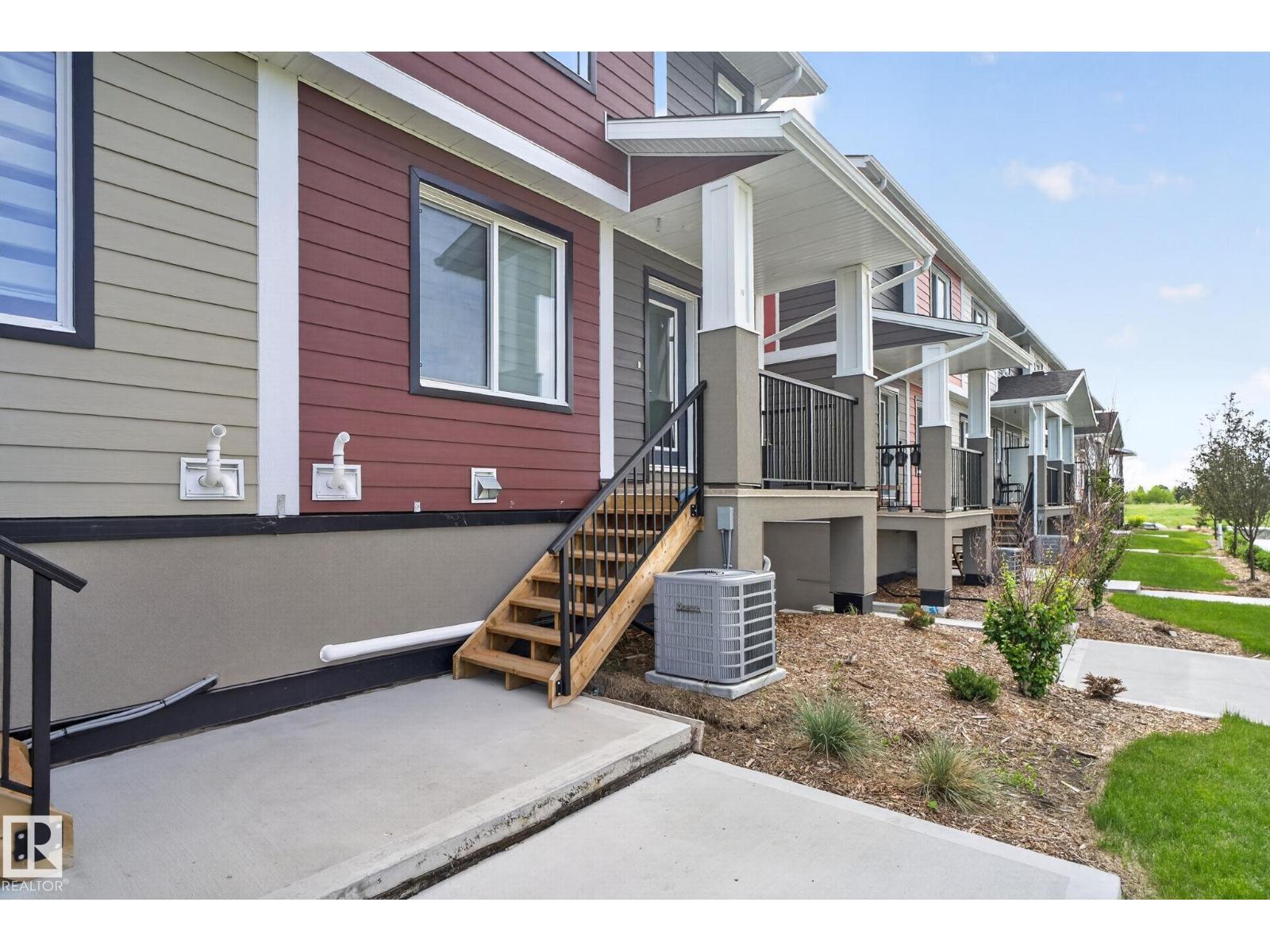 #16 9250 156 AV NW