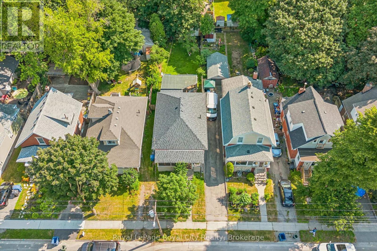 22 BOULT AVENUE