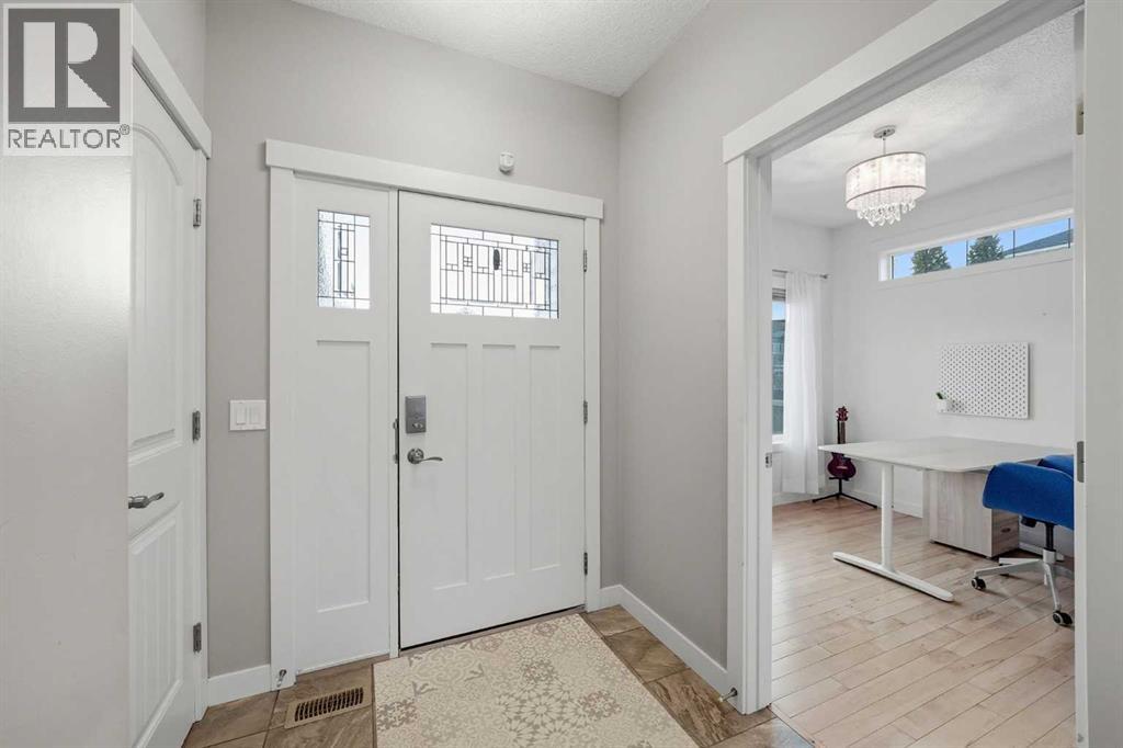 136 Wildrose Crescent