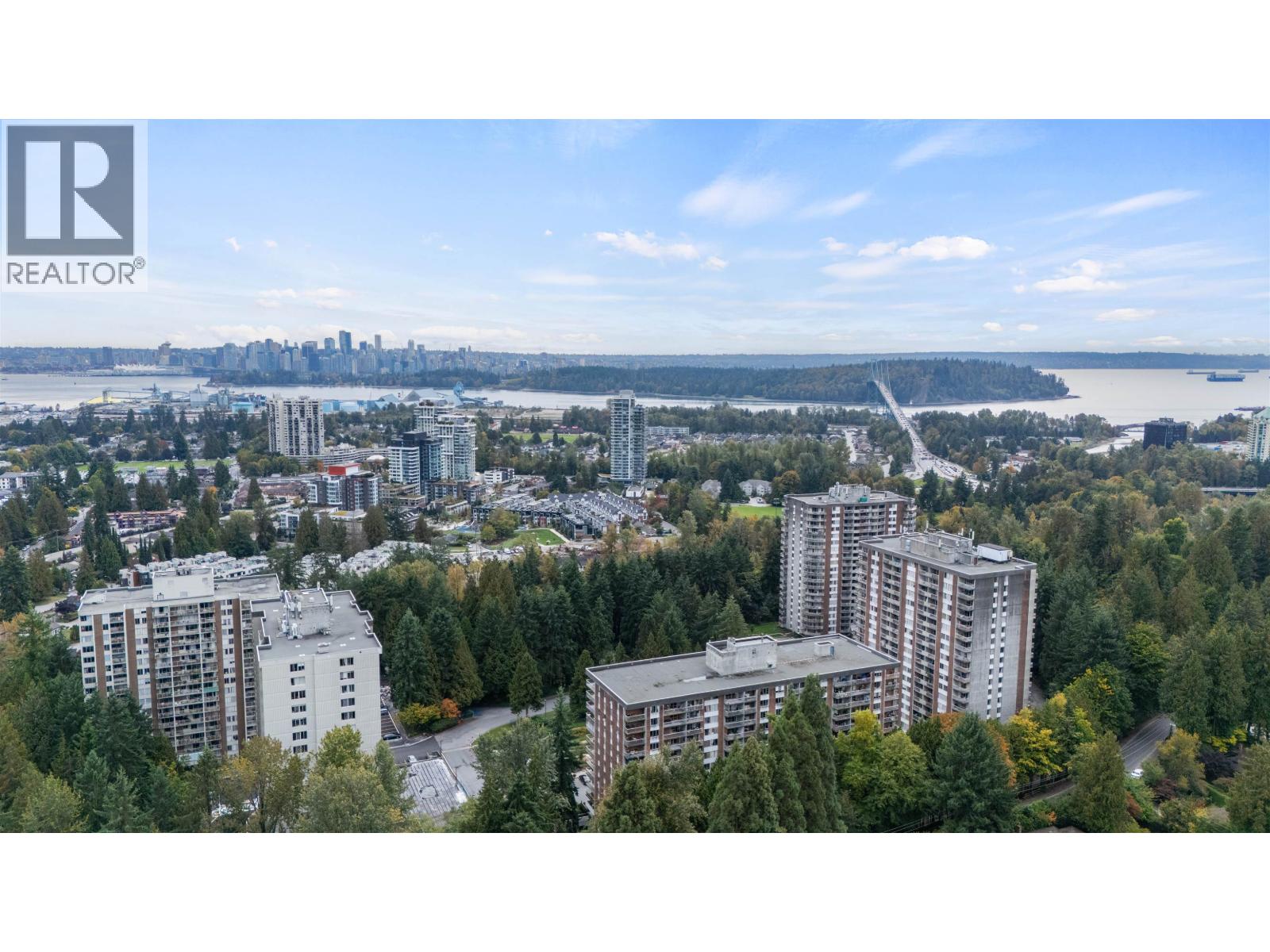 1205 2012 FULLERTON AVENUE