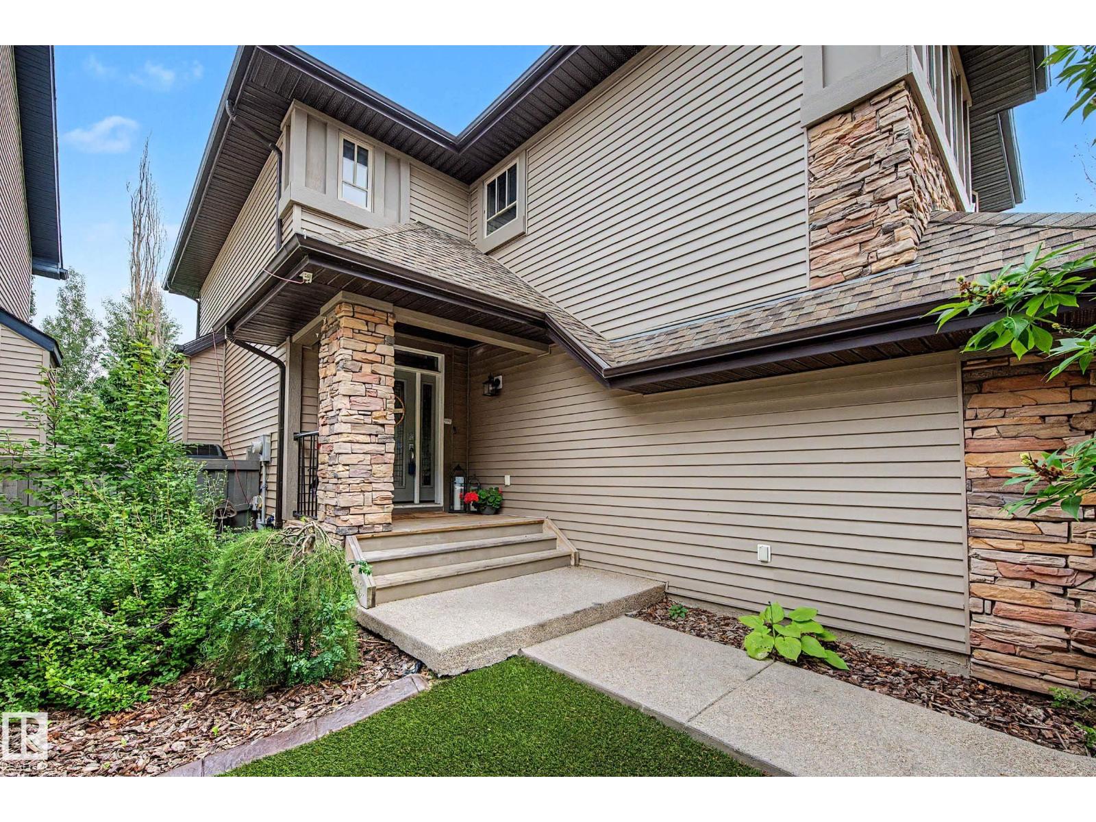 1110 ARMITAGE CR SW