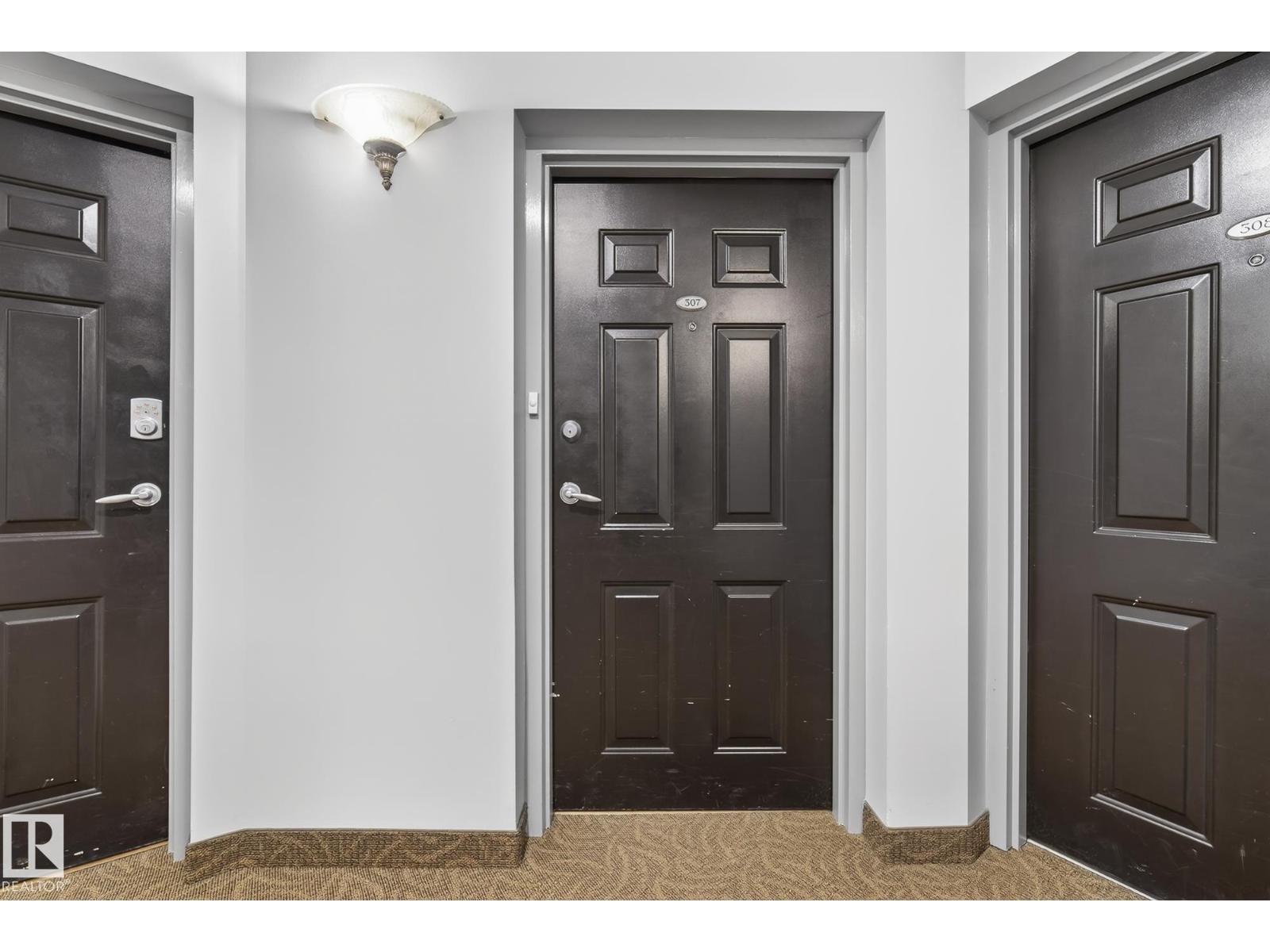 #307 10108 125 ST NW