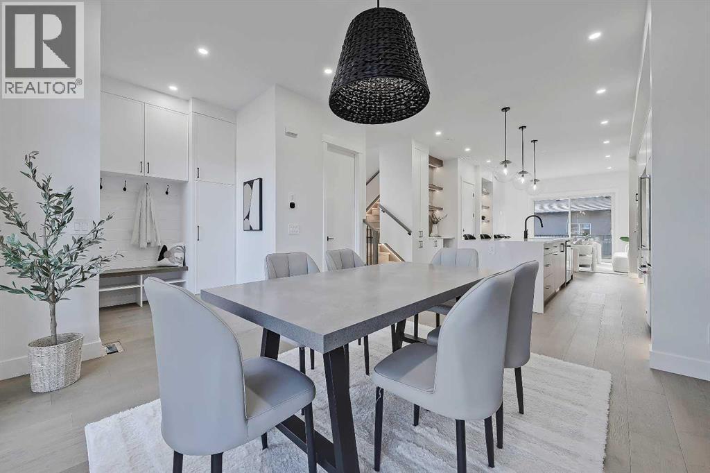 2713 Cochrane Road NW