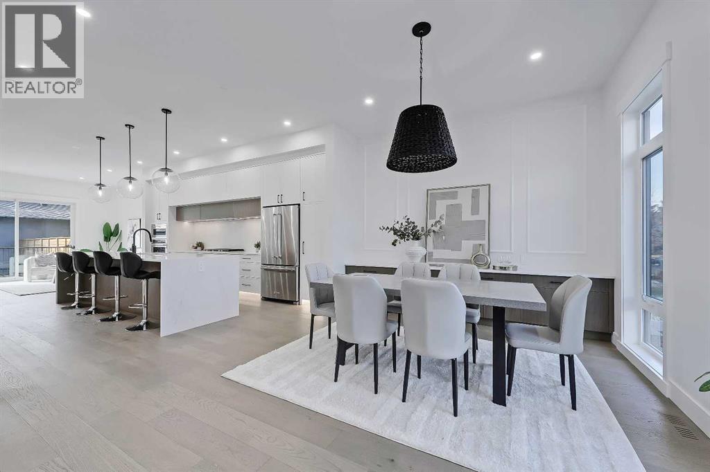 2713 Cochrane Road NW