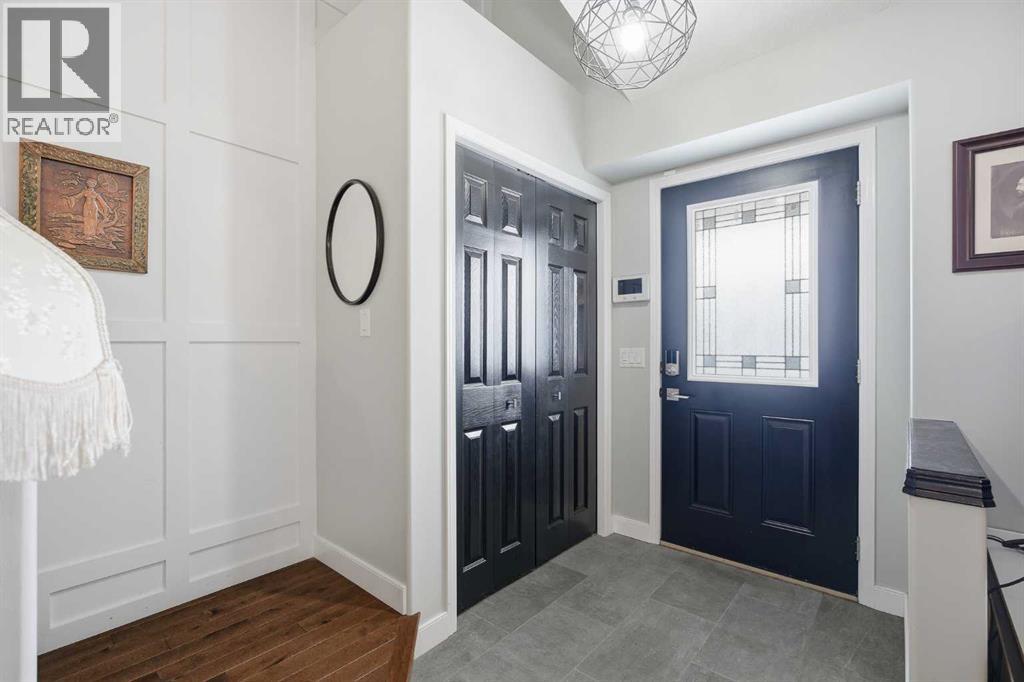 912 Silver Creek Drive NW