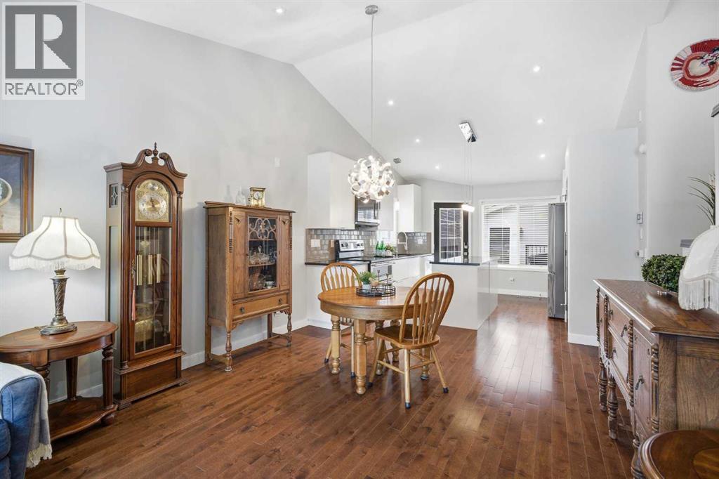 912 Silver Creek Drive NW