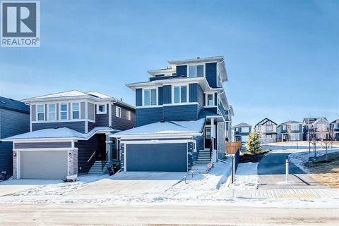 47 Amblefield Grove NW Calgary AB T3P2B7