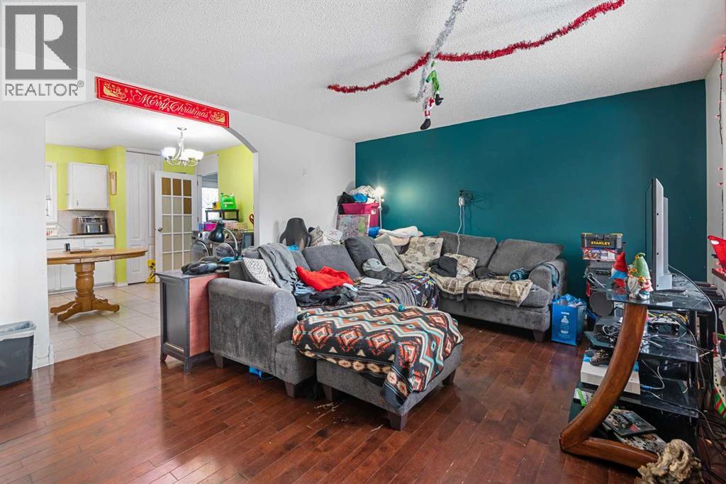 268 Madeira Place NE