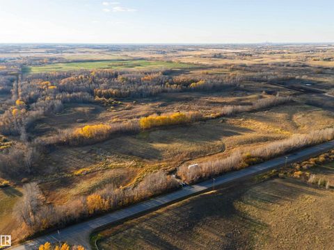 TWP 512 RR 231 Rural Strathcona County AB T8B1K5