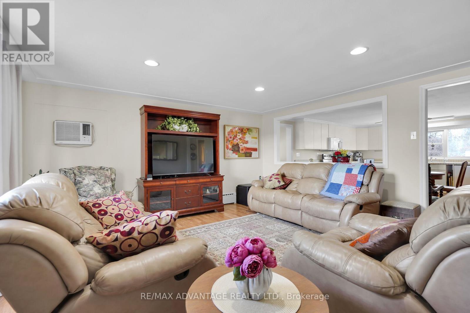 2678 DORCHESTER ROAD