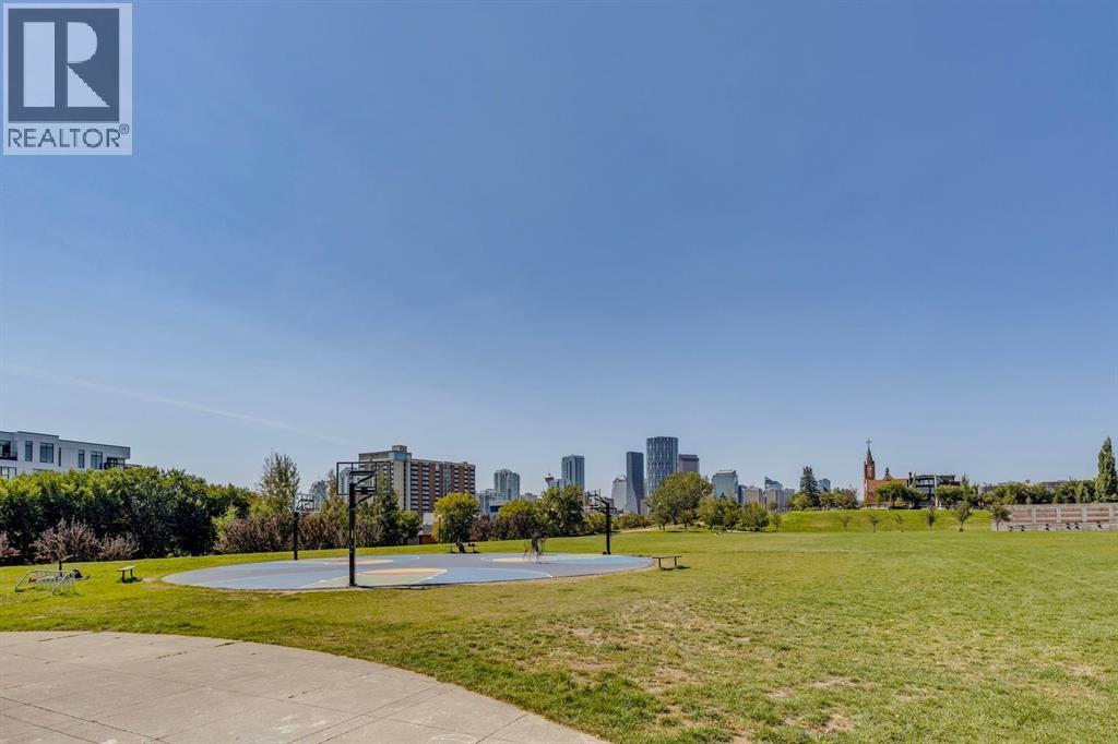 108, 990 Centre Avenue NE