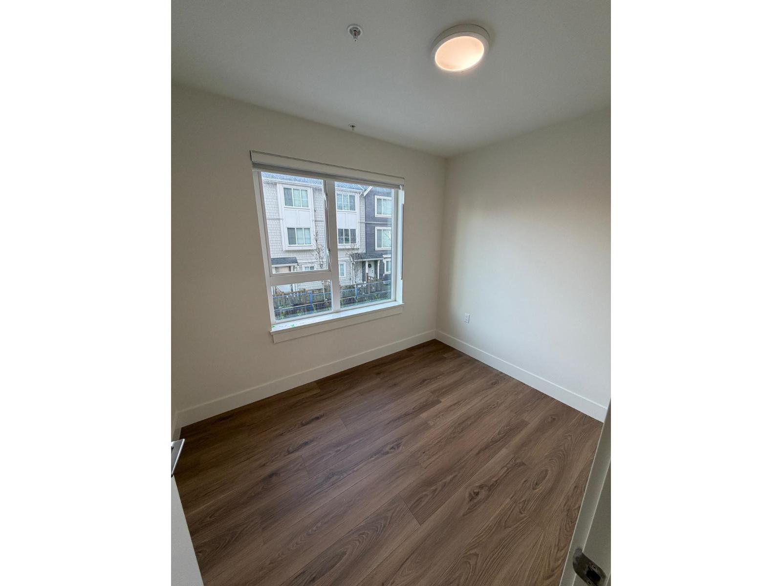 114 15739 FRASER HIGHWAY
