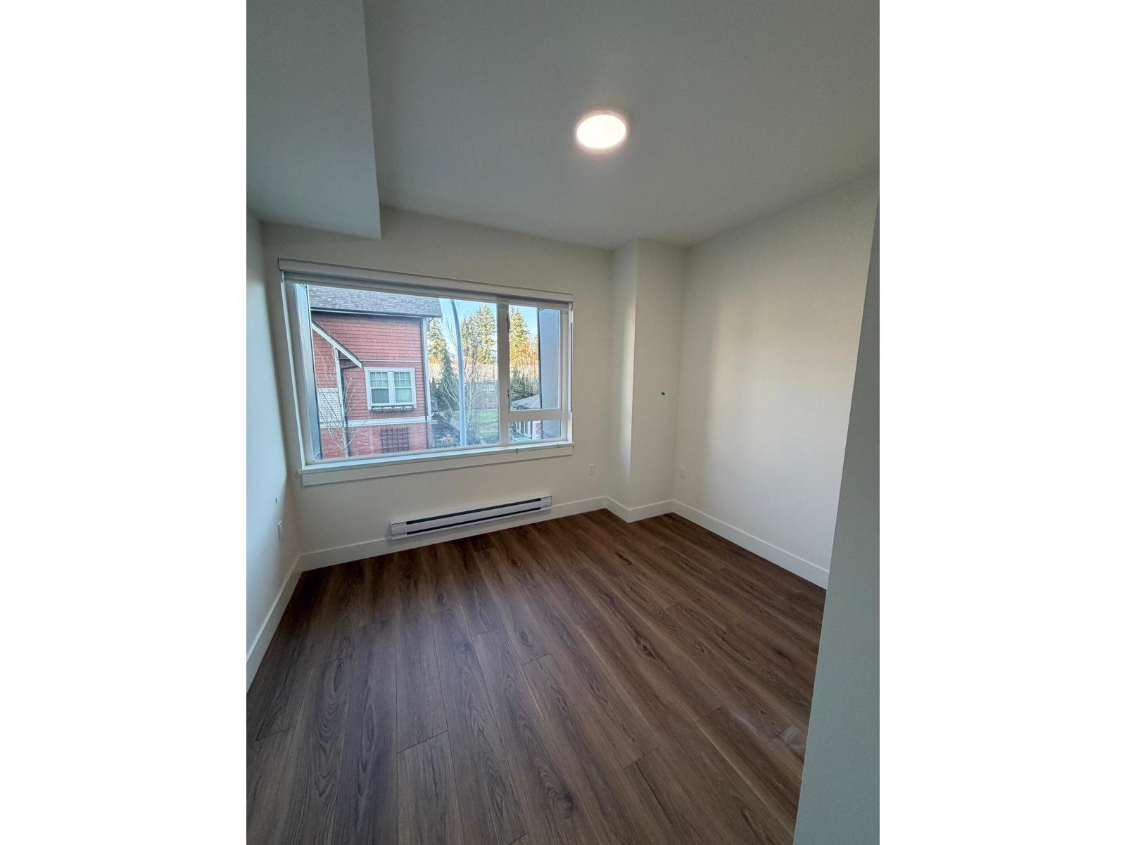 114 15739 FRASER HIGHWAY