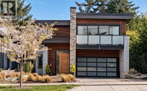 111 Moss St Victoria BC V8V4M3