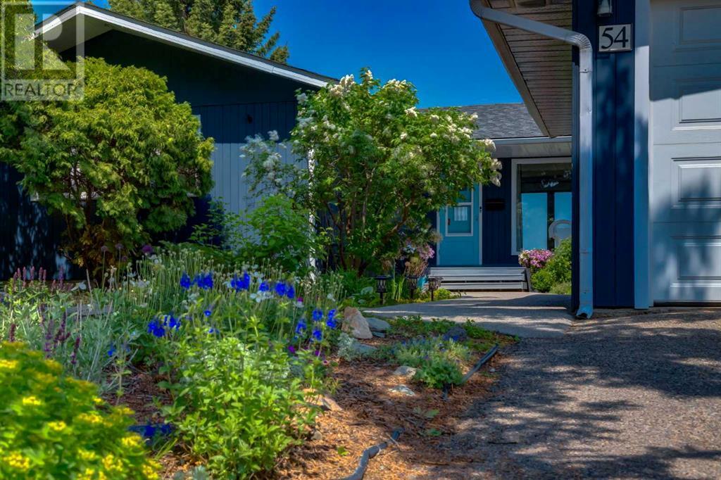 54 Wildwood Drive SW