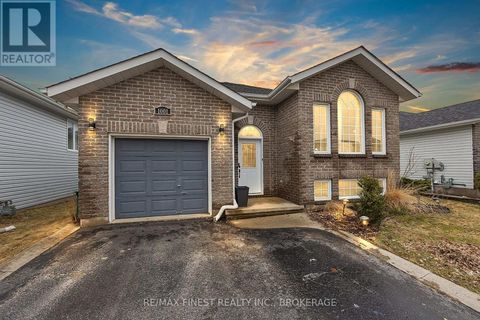 1001 BLUFFWOOD AVENUE Kingston (Kingston East (Incl Barret Crt)) ON K7K7K6