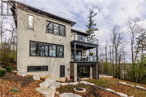 111 GRAND RIDGE Drive Cambridge ON N1S5B3