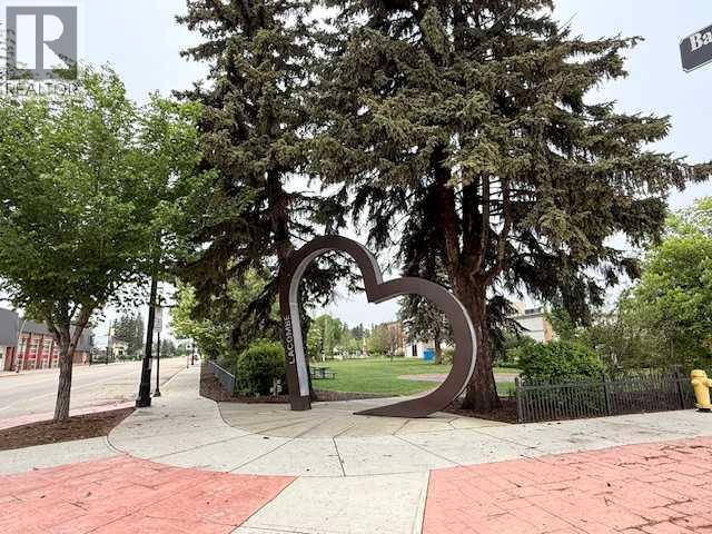 5105 50 Avenue