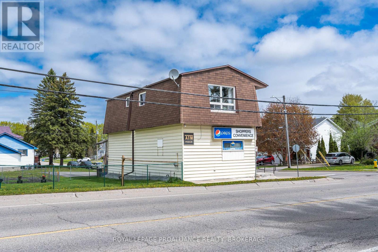 400 KING STREET W