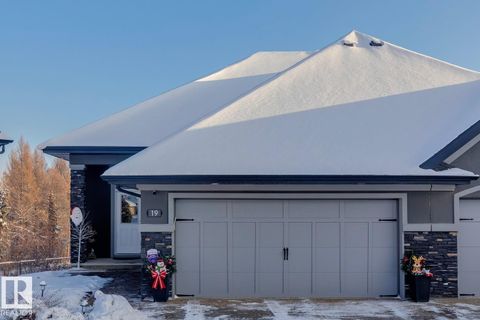 #19 20425 93 AV NW Edmonton AB T5T7C7